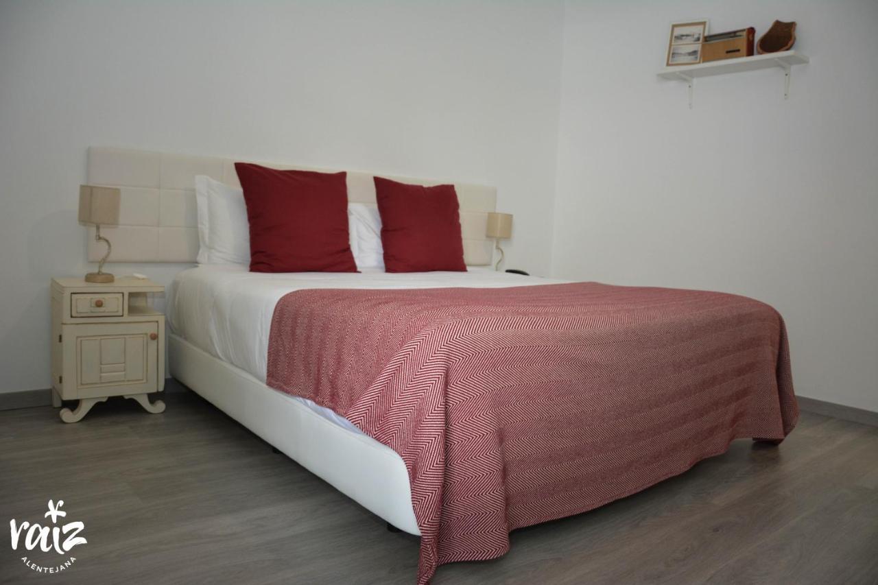 Raiz Alentejana Bed & Breakfast Reguengos de Monsaraz Luaran gambar
